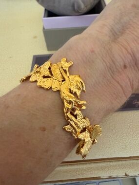 Angela Mia Studios “Lift Her with Butterflies” Gold Bracelet – Box & Pouc